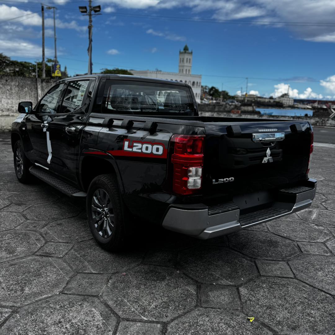 MITSUBISHI L200 2024